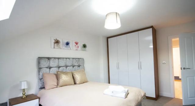 Апартаменты Comfort Holden Court Apartments -Apt 4