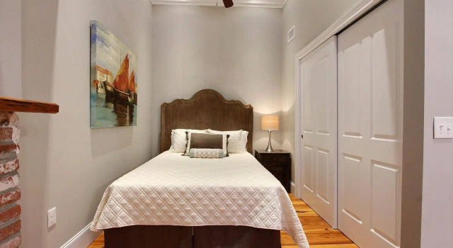The Suites at Bay, Забронировать Отель Отели Саванны 3 звезды, рядом с Монументальная объединённая методистская церковь Весли, 3*