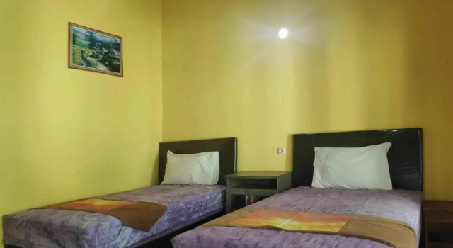 Номер Deluxe OYO 90547 Pondok Saren Anyar