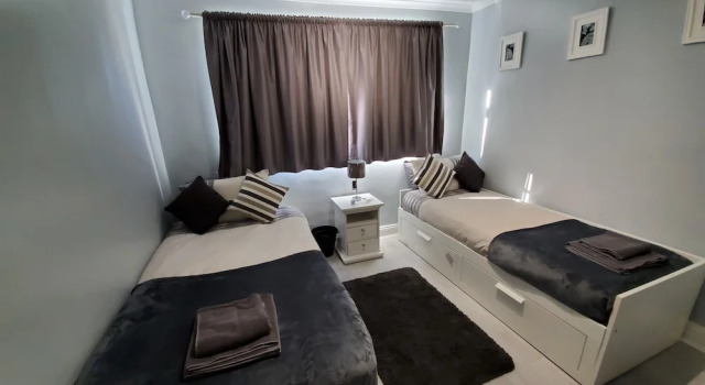 Stylish 3 bed house with Garden Free Parking, Забронировать Отель Оксфорд Оксфордшир, рядом с Temple Cowley Pools