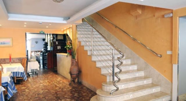 Hostal Can Marinés, Забронировать Отель Недорогие отели Дельты Эбро, недорого