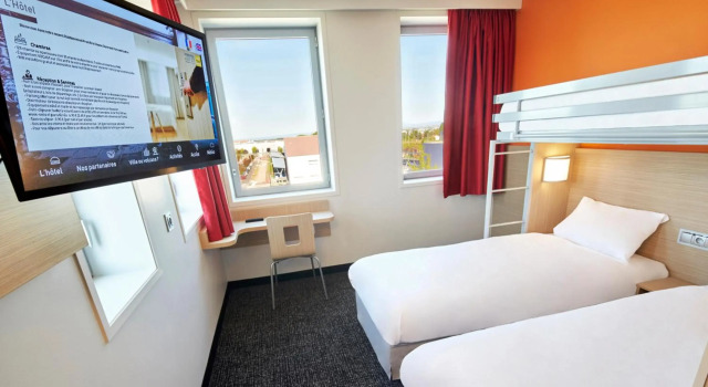 Kyriad ECO - Clermont Ferrand Estaing, Забронировать Отель Клермон-Ферран Пюи-де-Дом