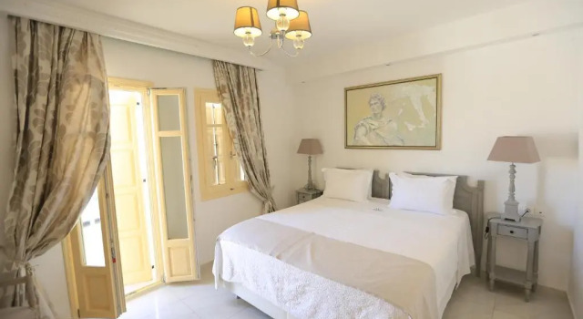 The White Suites, Prenota Hotel Hotel a Milo con colazione, Colazione