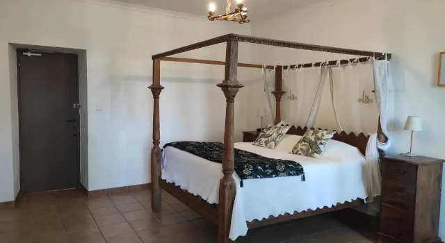 La Bastide du Vébron, Rezerwuj Hotel Hotele w Owernia z parkingiem, Parking