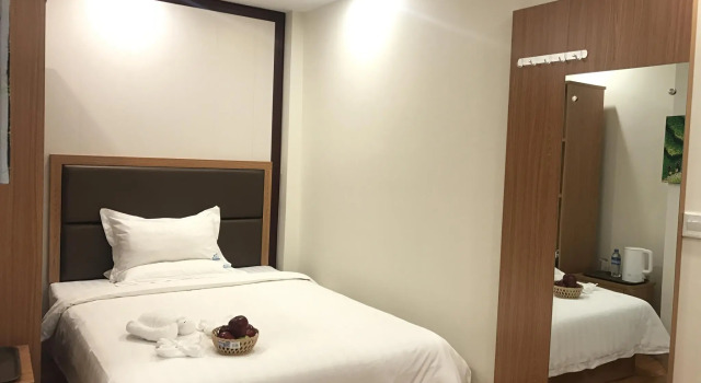 Sky Hotel 88 St, Забронировать Отель Янгон Янгон, рядом с Озеро Кандоджии