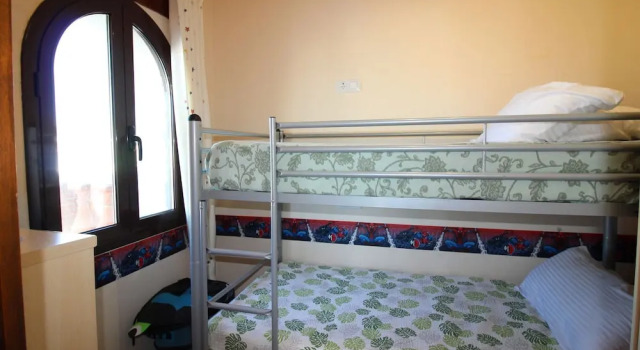 Comely Holiday Home in Empuriabrava With Barbecue, Забронировать Отель Отели Эмпуриабравы 3 звезды, 3*