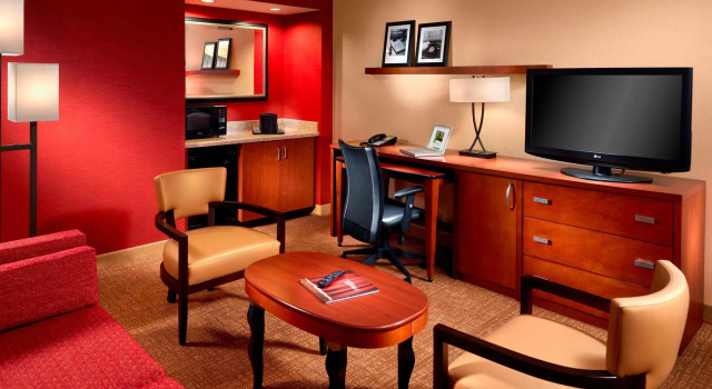 Четырёхместный люкс Courtyard by Marriott Nashville Brentwood