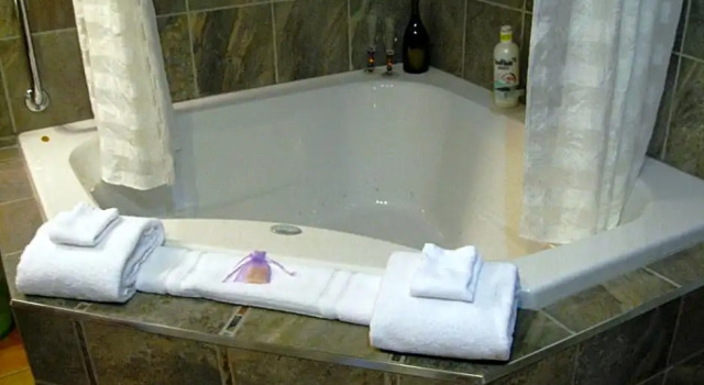 Номер Luxury Heartwood Inn