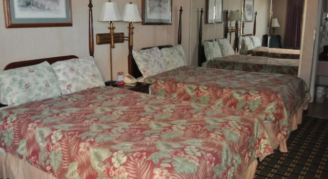 Executive Inn and Suites Springdale
