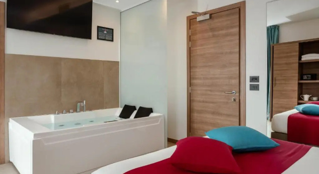 Полулюкс с частичным видом на море You & Me Beach Hotel