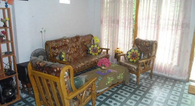 Nuwan Homestay, Забронировать Отель Кадуганнаве округ Канди, рядом с Kadugannawa Railway Station
