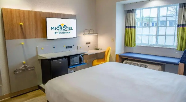 Двухместный номер Superior Microtel Inn & Suites by Wyndham Kingsland Naval Base I-95
