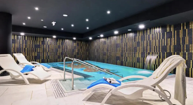 Апартаменты Royal Parkside