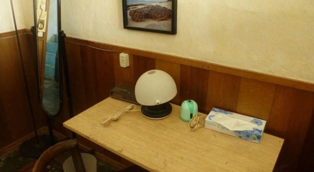 Guest House Kasiwaya, Забронировать Гостевой дом Отели Наха с парковкой, рядом с Здание администрации префектуры Окинавы, Парковка