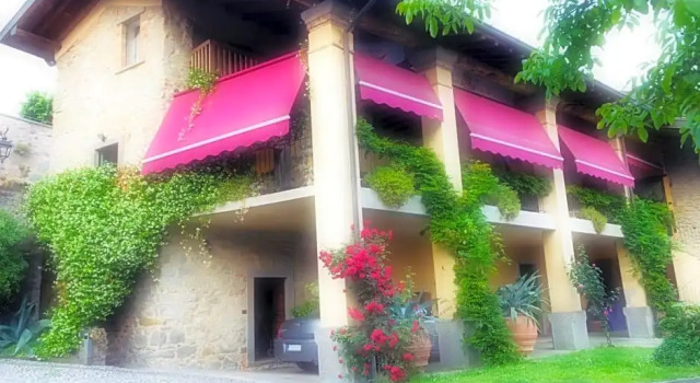 Ca Bobe, Book Hotel Paratico Lake Iseo