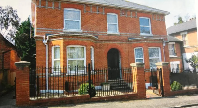 Апартаменты Comfortable Apartment in Reading West sleeps 4