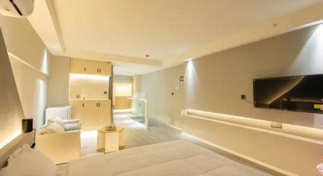 Люкс Comfort Guiyang Wojuju B&B (R&F Xintiandi Branch)