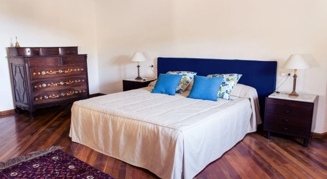 Casa Mas Cruanyes, Rezerwuj Hotel Hotele w Gironès z parkingiem, Parking