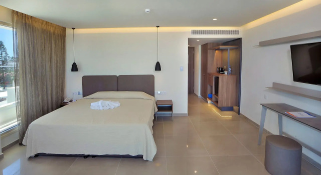 Полулюкс Роскошный Отель Nelia Beach