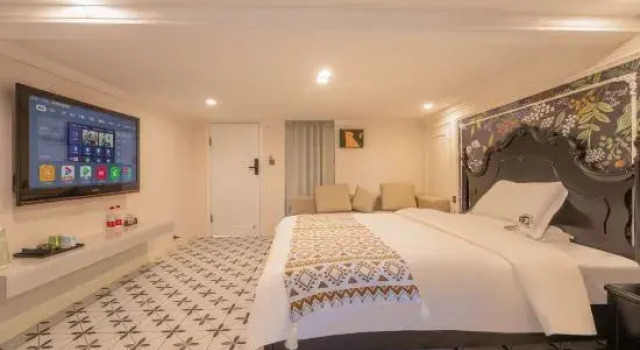 Кровать в общем номере (женский номер) Jinse Courtyard Homestay · Liuxing Street Scenic Area Branch