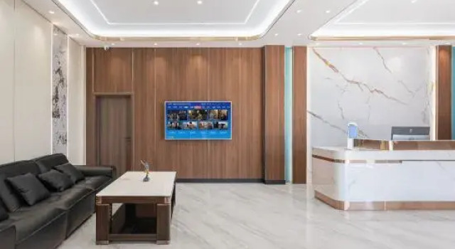 Jinyunge Hotel (Zhaoxing Congjiang High-Speed Railway Station), Rezerwuj Hotel Hotele w Qiandongnan z parkingiem, Parking