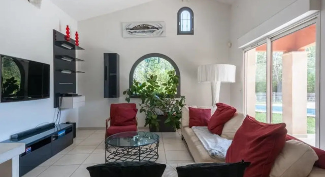 Provencal House Swimming Pool, Забронировать Отель Экс-ан-Прованс Буш-дю-Рон