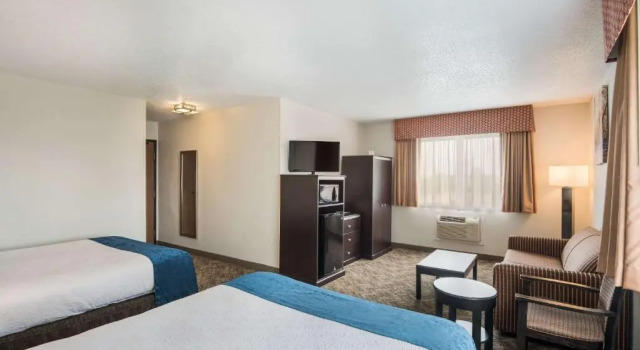 Четырёхместный номер Deluxe Best Western Mount Pleasant Inn