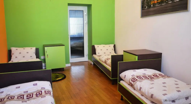 Wanted Hostel, Забронировать Хостел Хостелы Львова, рядом с Дворец Любомирских, Хостел