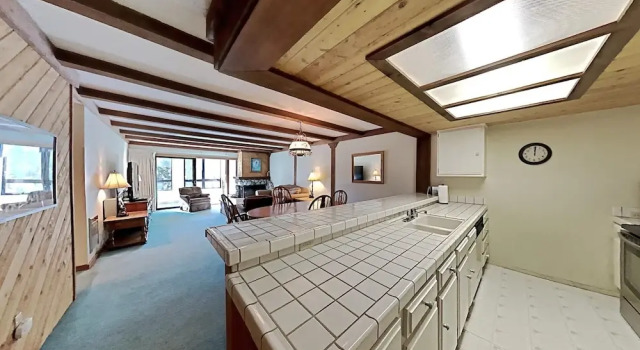 Slopeside 1849 Condos - Comfortable 3 BR Condos with Full Kitchens, Rezerwuj Apartament Hotele w Mammoth z basenem, Basen