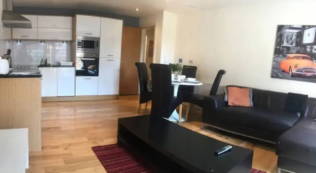 Apartment-sleeps4-balcony-parking-petsok