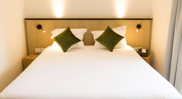 Best Western Le Bois de la Marche, Buchen Sie Hotel Fontaine-le-Comte Frankreich