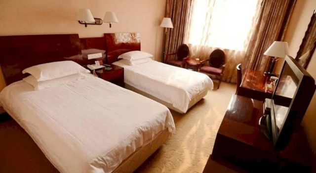 Huanhu Hotel