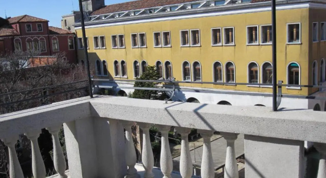 Апартаменты Deluxe Venice Homes & Holidays Art District