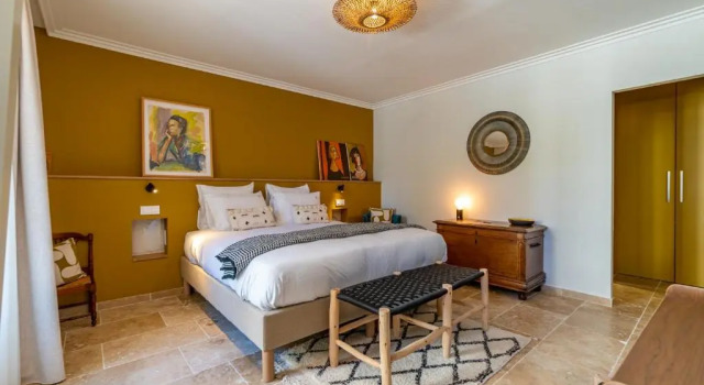 Номер Standard MARCELLE EN CAMARGUE - intra muros - piscine et jardin - petit déjeuner compris