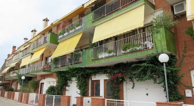 Apartment With 2 Bedrooms in Canet de Mar, With Wonderful Mountain Vie, Забронировать Апартаменты/квартира Канет-де-Мар Коста-дель-Маресме