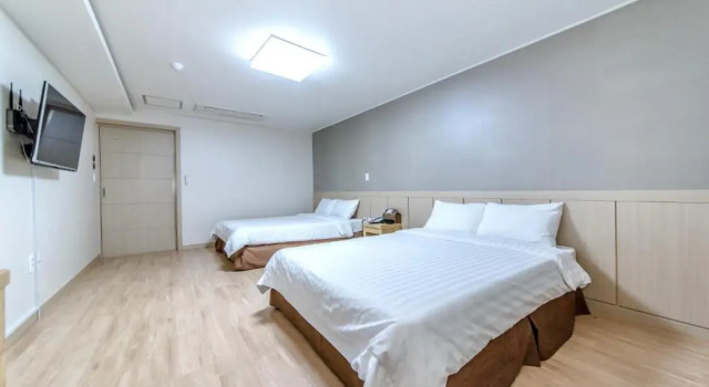 Семейный номер Standard Jungmoon City Hotel & J-hill Hotel