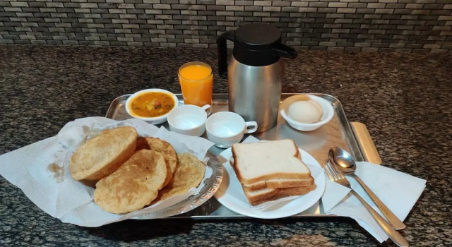 Goroomgo Royal Agrawal Palace Agra