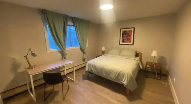 Brand New Modern Flat 2br1ba Whyte And U, Rezerwuj Pensjonat Pensjonaty w Alberta, Pensjonat