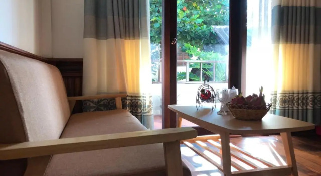 Трёхместный номер Standard с балконом Luang Prabang Oudomlith Villa & Travel