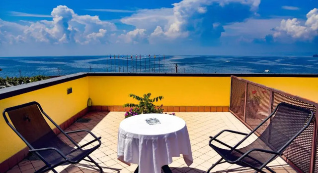 Двухместный номер Standard с видом на озеро Hotel Ristorante Miralago