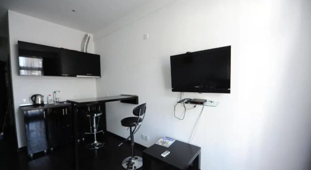 Black-White Rooms, Book Hotel Batumi 