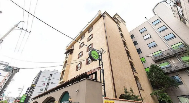 Laguna Motel, Забронировать Мотель Мотели Стадиона Uijeongbu, рядом с Рынок Чейл в Ыйджонбу, Мотель