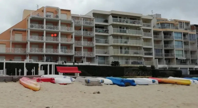 Апартаменты T2 1ère ligne loggia vue mer 180 ° parking