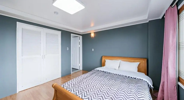Люкс с балконом Jeju Tovice Condo Ocean