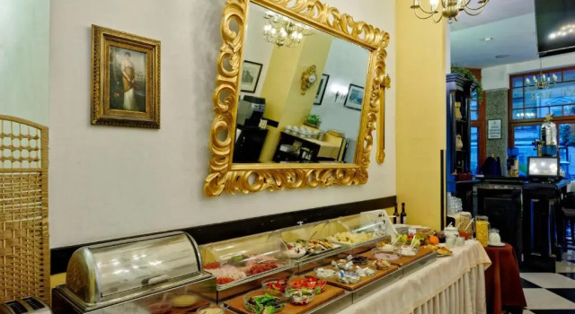 Номер Standard Salvator Hotel