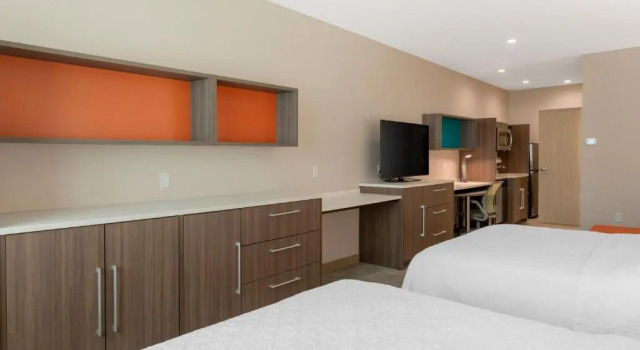Четырёхместный номер Standard Home2 Suites By Hilton Redlands
