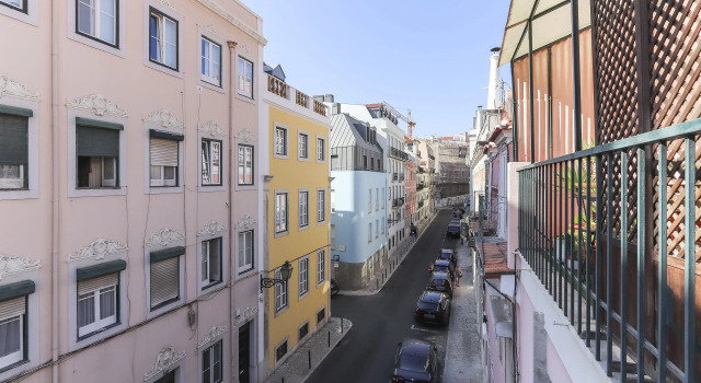 Principe Real Balcony by Homing
