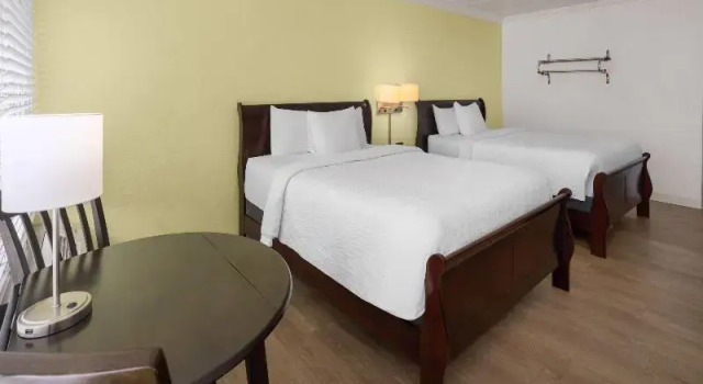 Четырёхместный номер Standard Tesla Biohealing Wellness Hotel & Resort Ramada