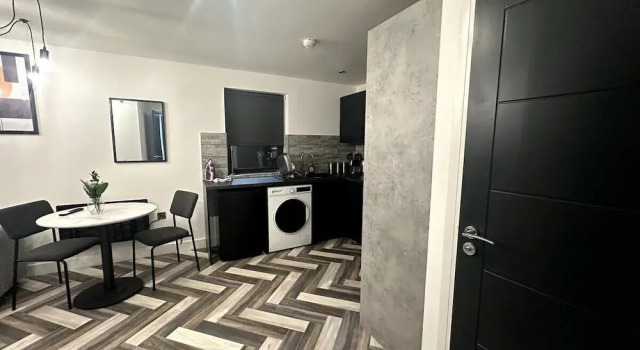Adam Court Studios and Apartments, Varaa Huoneisto Asunnot kohteessa Merseyside, Huoneisto