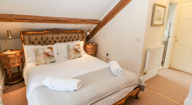 The Little Coach House, Buchen Sie Ferienhaus Dolbenmaen Gwynedd